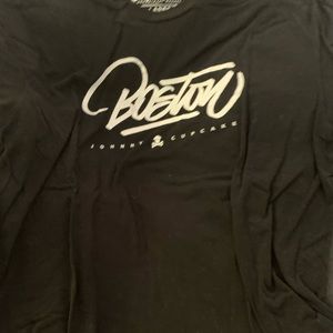 XL Johnny Cupcakes t - used/worn.